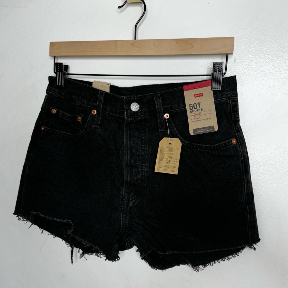 Levi's 501 high rise denim shorts. Size 28